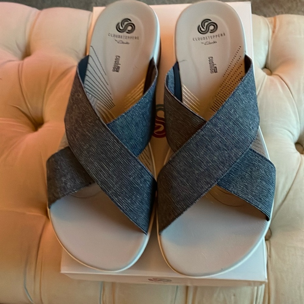 Clarks CLOUDSTEPPERS Sandals